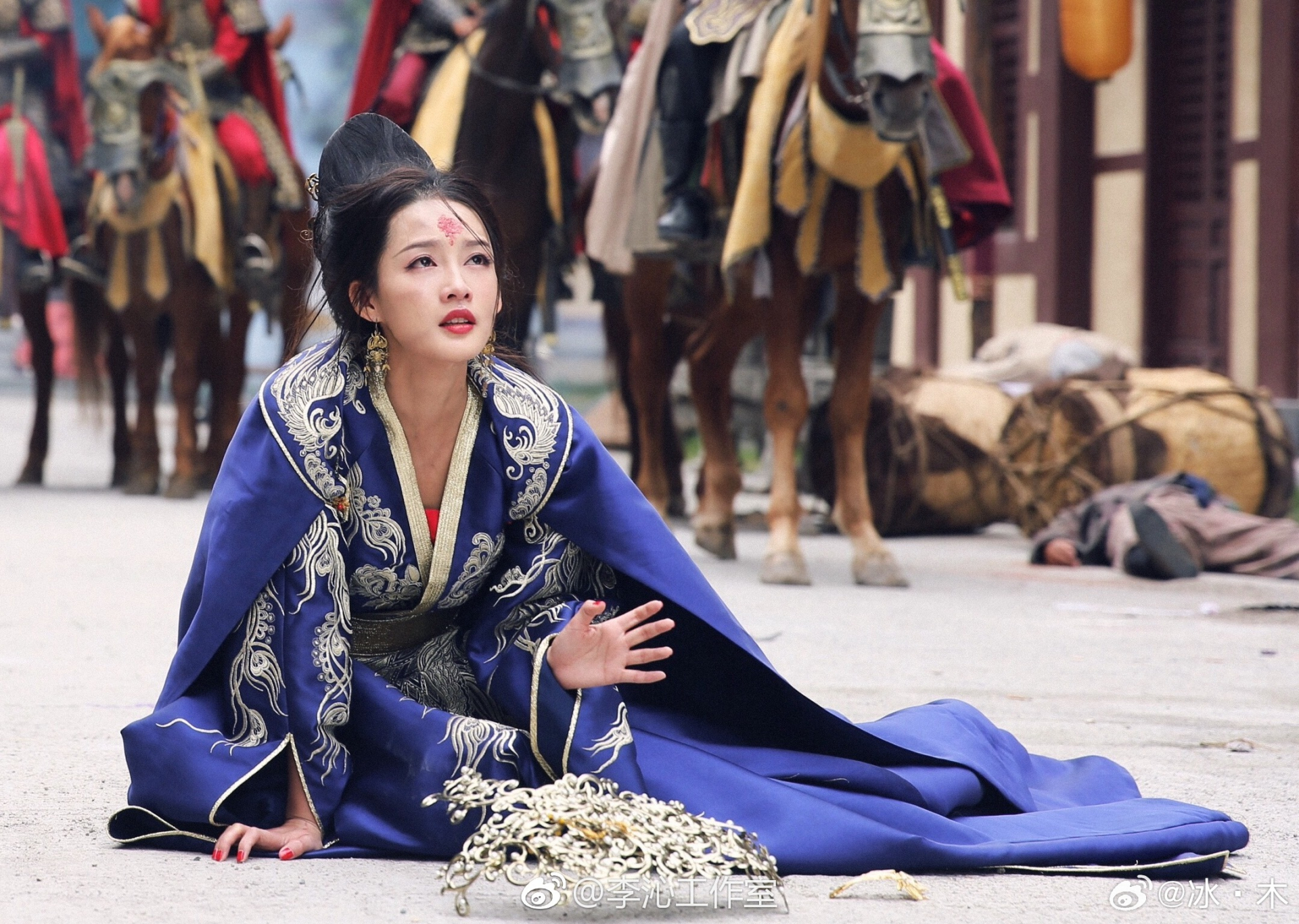 C&ocirc;ng ch&uacute;a đẹp nhất Trung Quốc suốt 10 năm qua: Dung mạo được tạc từ ngọc qu&yacute;, tựa trăng rằm soi s&aacute;ng nh&acirc;n gian- Ảnh 6.