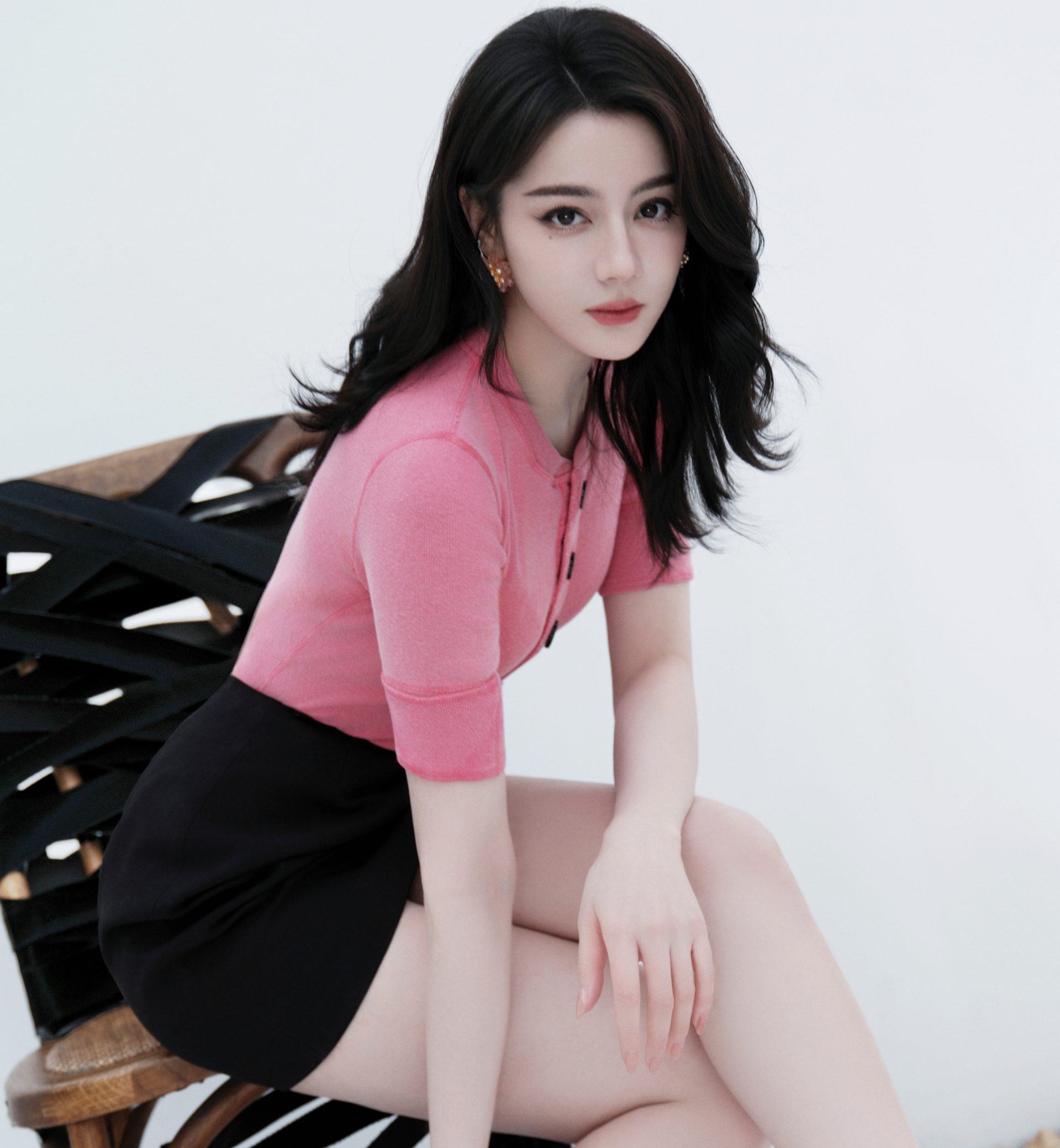 Người đ&agrave;n &ocirc;ng l&agrave; vết nhơ duy nhất của Địch Lệ Nhiệt Ba- Ảnh 5.