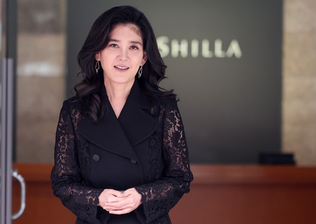 "Đại c&ocirc;ng ch&uacute;a" xứ H&agrave;n, định nghĩa lại sự xa xỉ: Chất lượng da thủ c&ocirc;ng v&agrave; đường cong tối giản "so&aacute;n ng&ocirc;i" những chiếc logo- Ảnh 6.