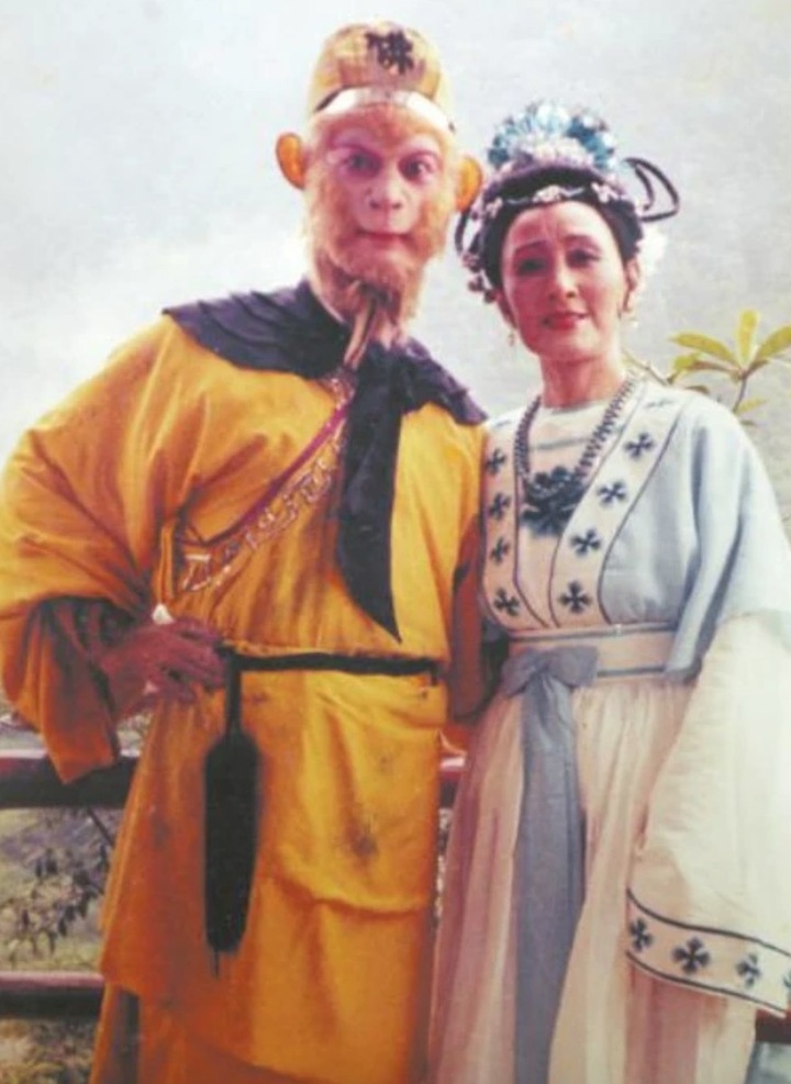 "L&ecirc; Sơn l&atilde;o mẫu" T&acirc;y du k&yacute;: Đi du lịch vẫn xin đ&oacute;ng vai, l&agrave; bạn th&acirc;n T&ocirc;n Ngộ Kh&ocirc;ng- Ảnh 2.