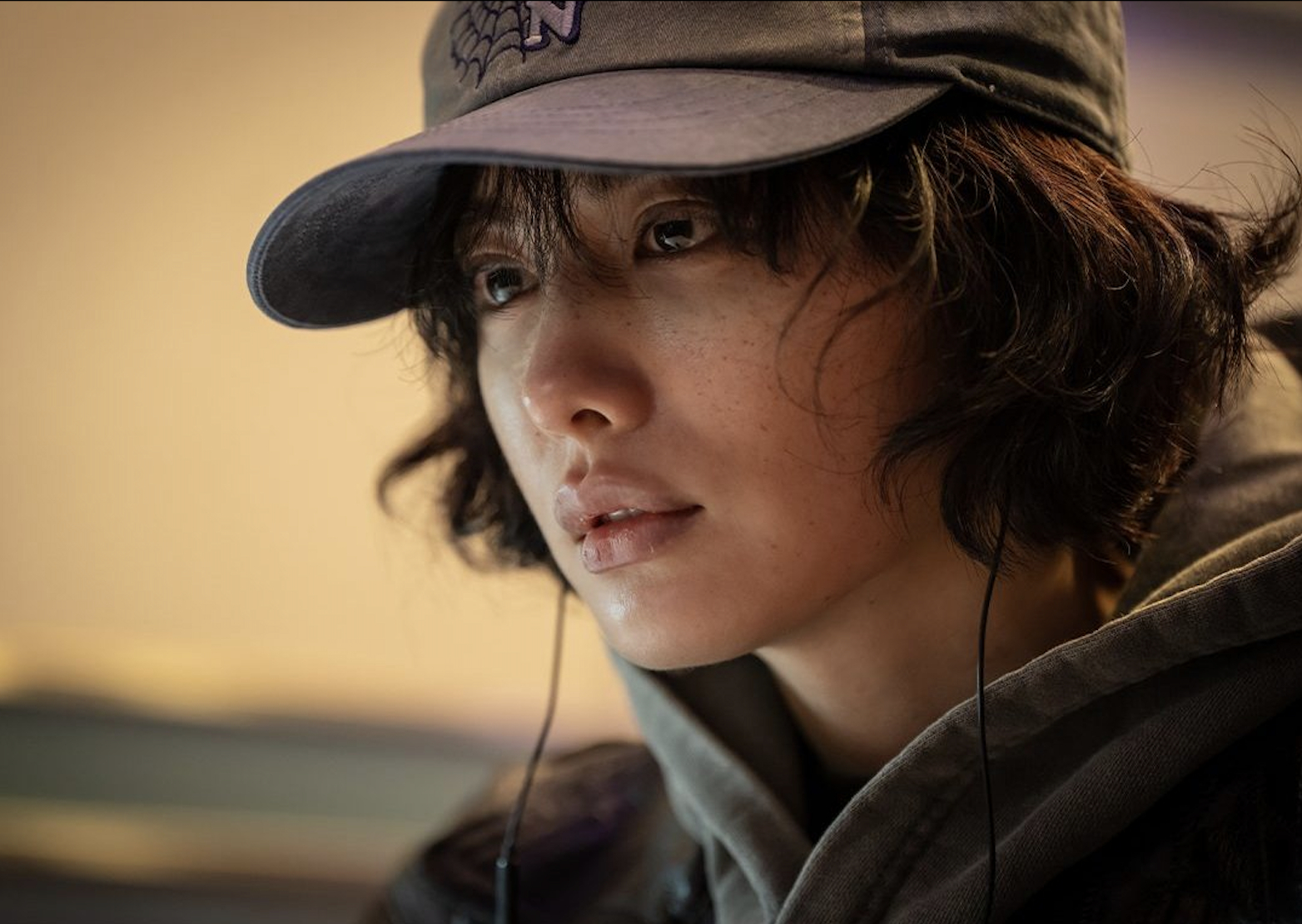 Ra đường nể mỗi mỹ nh&acirc;n đẹp nhất thế giới, "độ" đ&ocirc;i m&ocirc;i thật xịn để cho Ha Ji Won?- Ảnh 2.