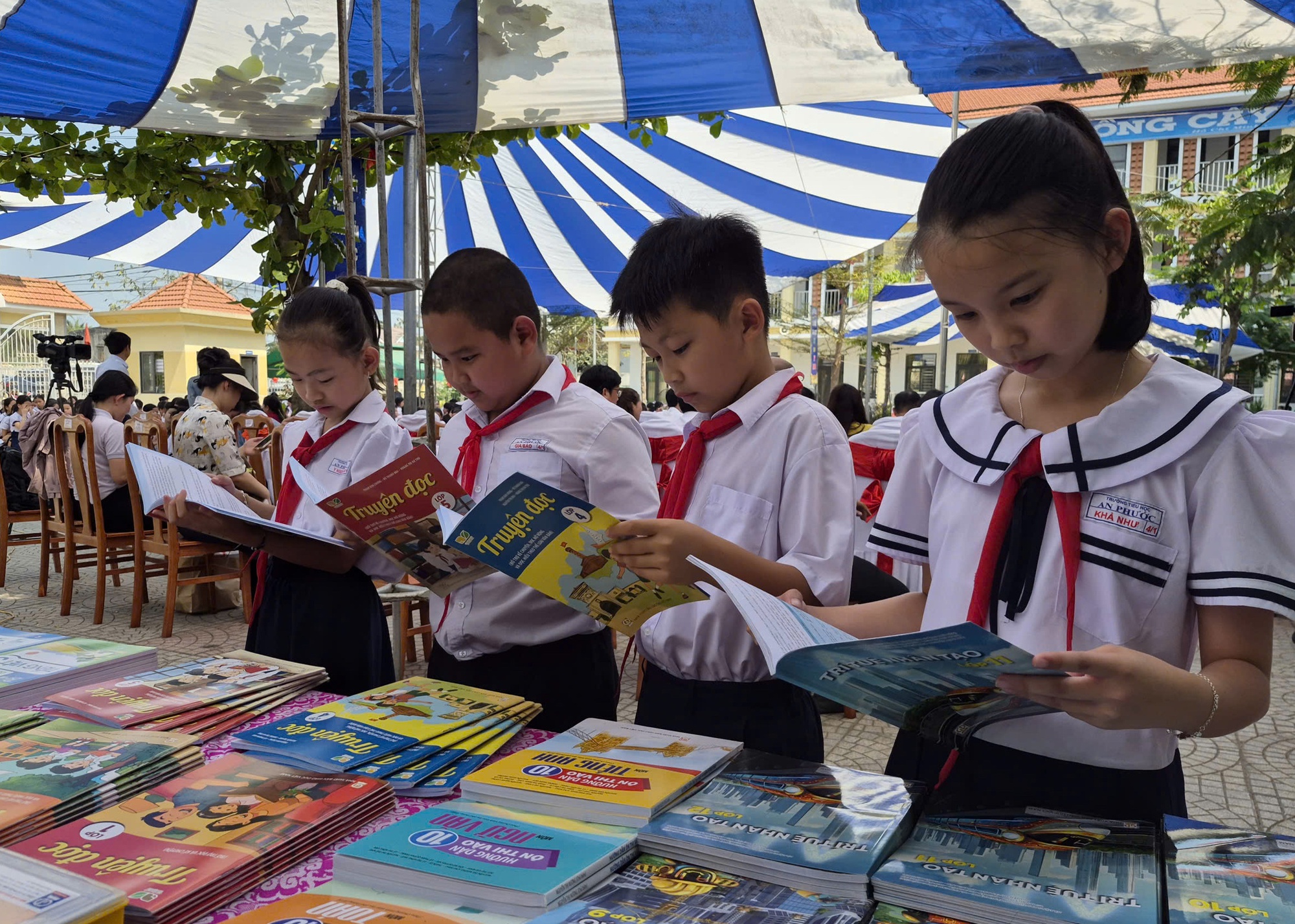 Đ&agrave; Nẵng cấp s&aacute;ch gi&aacute;o khoa miễn ph&iacute; cho học sinh: Bước đột ph&aacute; gi&aacute;o dục 2026 - Ảnh 2.