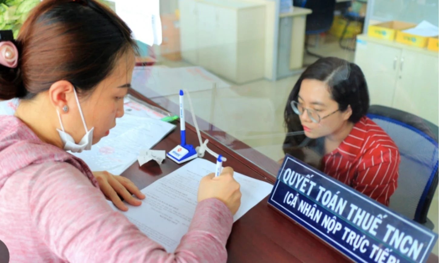 Thuế TP.HCM c&oacute; th&ocirc;ng b&aacute;o quan trọng về khai, nộp thuế: Người d&acirc;n cần ch&uacute; &yacute;- Ảnh 1.