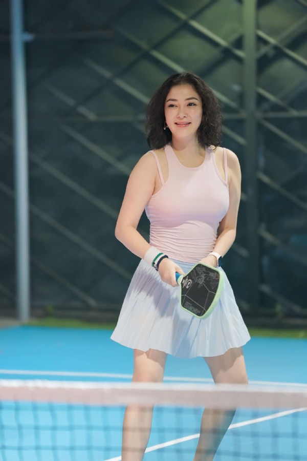 Hoa hậu nổi tiếng qu&ecirc; Hải Ph&ograve;ng: K&iacute;n tiếng, từ 5 giờ chiều đến 8 giờ tối ai gọi điện cũng kh&ocirc;ng nghe m&aacute;y- Ảnh 3.