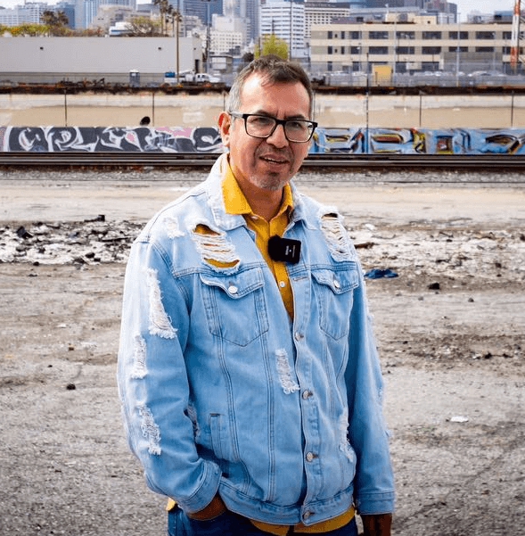 Kinh doanh to&agrave;n lỗ, dẹp tiệm xong chẳng biết l&agrave;m g&igrave; n&ecirc;n đi nhặt r&aacute;c: Người đ&agrave;n &ocirc;ng ph&aacute;t hiện ra một &ldquo;mỏ v&agrave;ng&rdquo;- Ảnh 1.