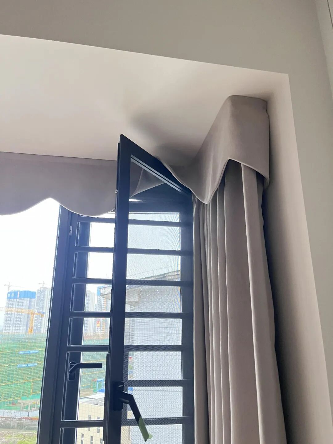 Tưởng hiện đại, ai ngờ phiền to&aacute;i: 8 sai lầm thiết kế nội thất nhiều người gặp phải- Ảnh 14.