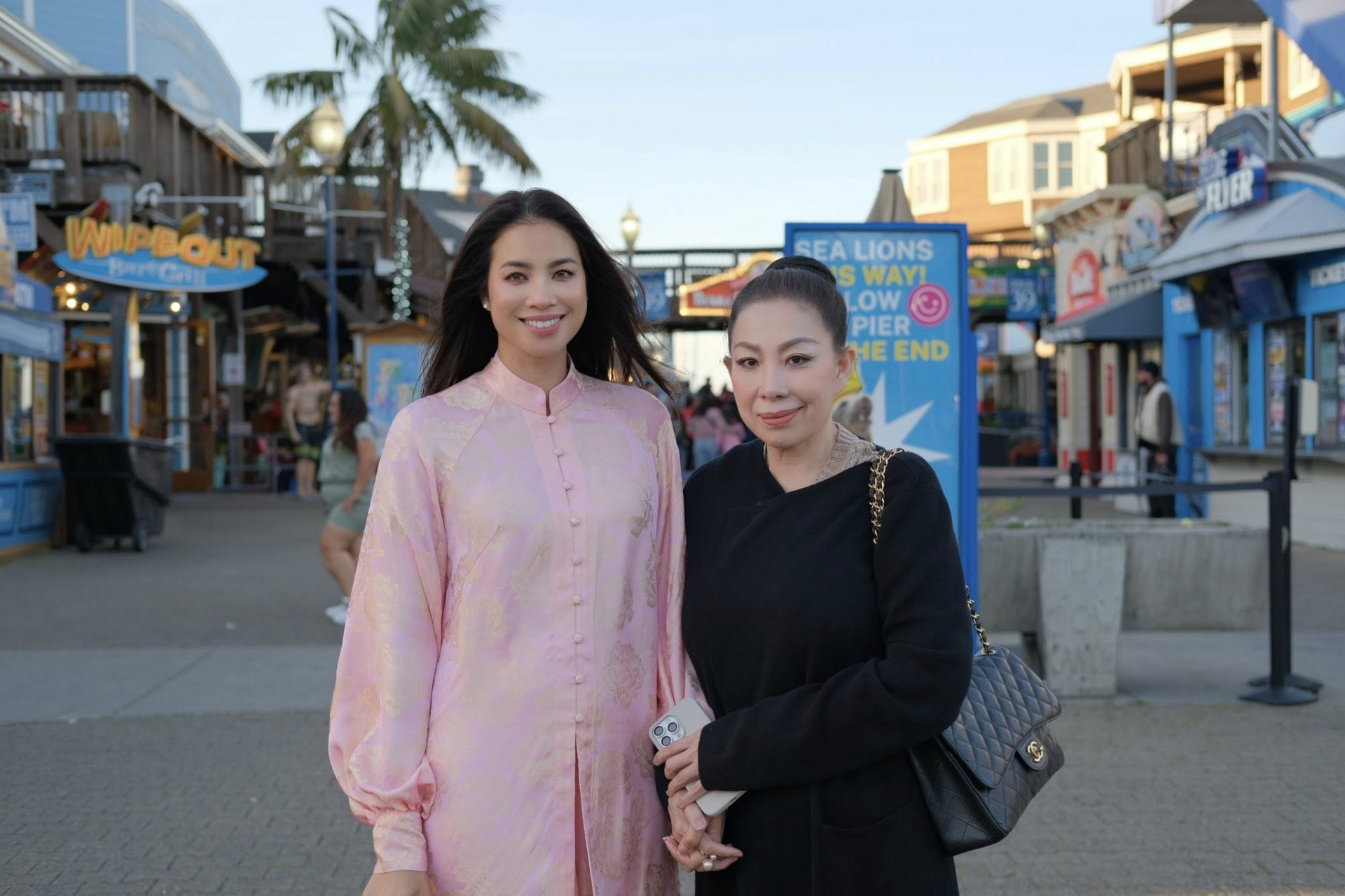 T&igrave;nh trạng hiện tại của vợ chồng Phạm Hương ở Mỹ- Ảnh 1.