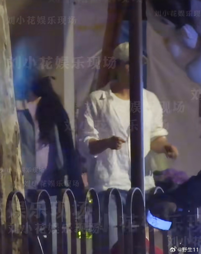 Tài tử Hoàng Cảnh Du bị phát hiện hẹn hò người đẹp Vương Ngọc Văn - Ảnh 1.