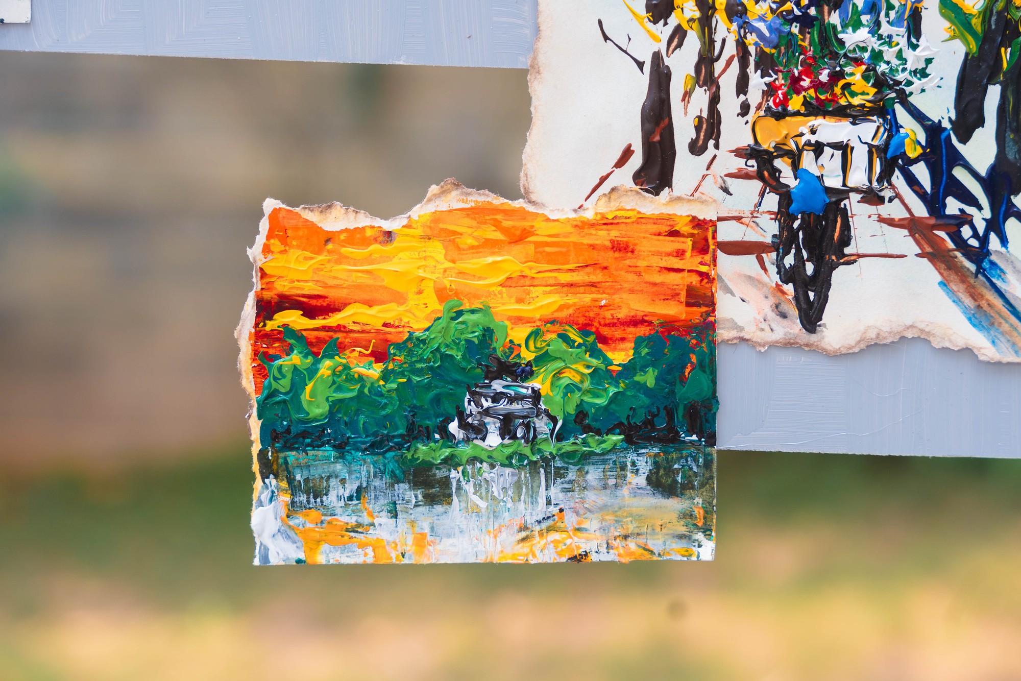 Triển l&atilde;m "C&acirc;u chuyện Th&aacute;ng Tư": Học sinh khiến người lớn bất ngờ khi "kể lại" cả một Việt Nam bằng g&oacute;c nh&igrave;n rất kh&aacute;c- Ảnh 11.