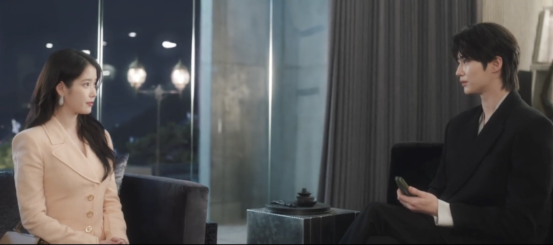 Cả thế giới đang đổ x&ocirc; xem phim H&agrave;n hot đi&ecirc;n đảo: Nam ch&iacute;nh khoe th&acirc;n qu&aacute; ch&aacute;y, xa hoa lộng lẫy ngập m&ugrave;i tiền- Ảnh 11.