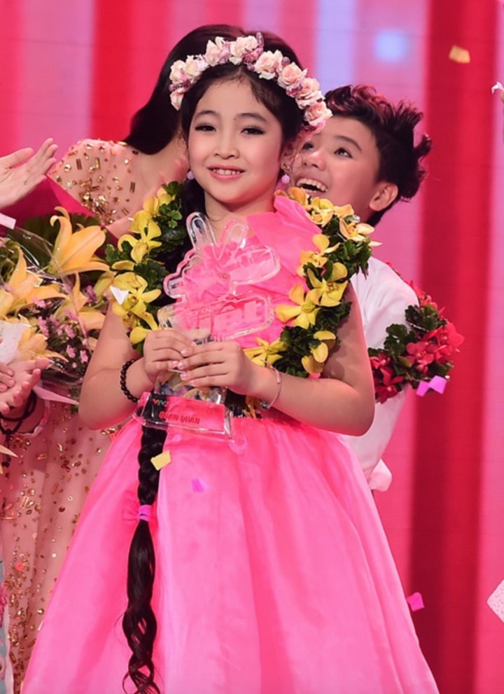 Qu&aacute;n qu&acirc;n "Giọng h&aacute;t Việt nh&iacute;": Người lấy lại h&agrave;o quang, người mắc kẹt v&igrave; ồn &agrave;o- Ảnh 5.