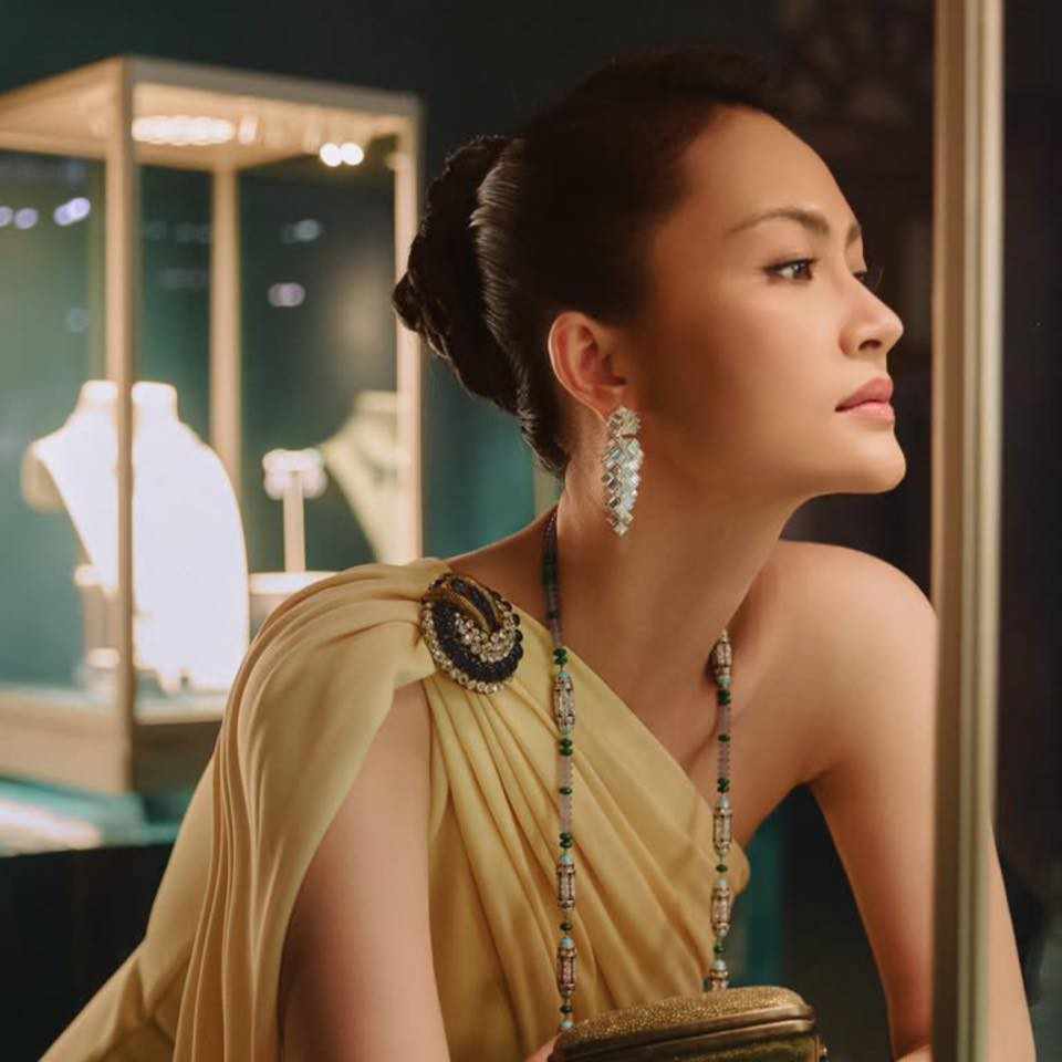 Việt Nam c&oacute; 1 mỹ nh&acirc;n đẹp như Ho&agrave;ng hậu bước ra từ lịch sử, cứ xuất hiện l&agrave; thế gian chỉ c&ograve;n lại nhan sắc- Ảnh 7.