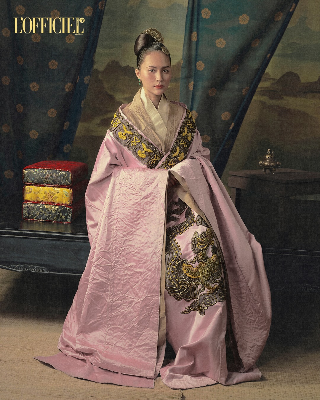 Việt Nam c&oacute; 1 mỹ nh&acirc;n đẹp như Ho&agrave;ng hậu bước ra từ lịch sử, cứ xuất hiện l&agrave; thế gian chỉ c&ograve;n lại nhan sắc- Ảnh 2.