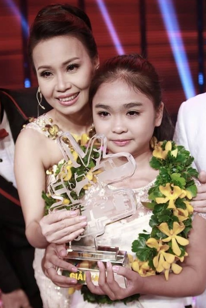 Qu&aacute;n qu&acirc;n "Giọng h&aacute;t Việt nh&iacute;": Người lấy lại h&agrave;o quang, người mắc kẹt v&igrave; ồn &agrave;o- Ảnh 3.