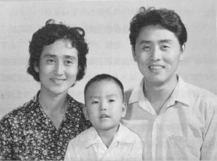 H&ocirc;n nh&acirc;n "Trư B&aacute;t Giới": N&ecirc;n duy&ecirc;n nhờ mai mối, sống vi&ecirc;n m&atilde;n gần 6 thập kỷ- Ảnh 2.