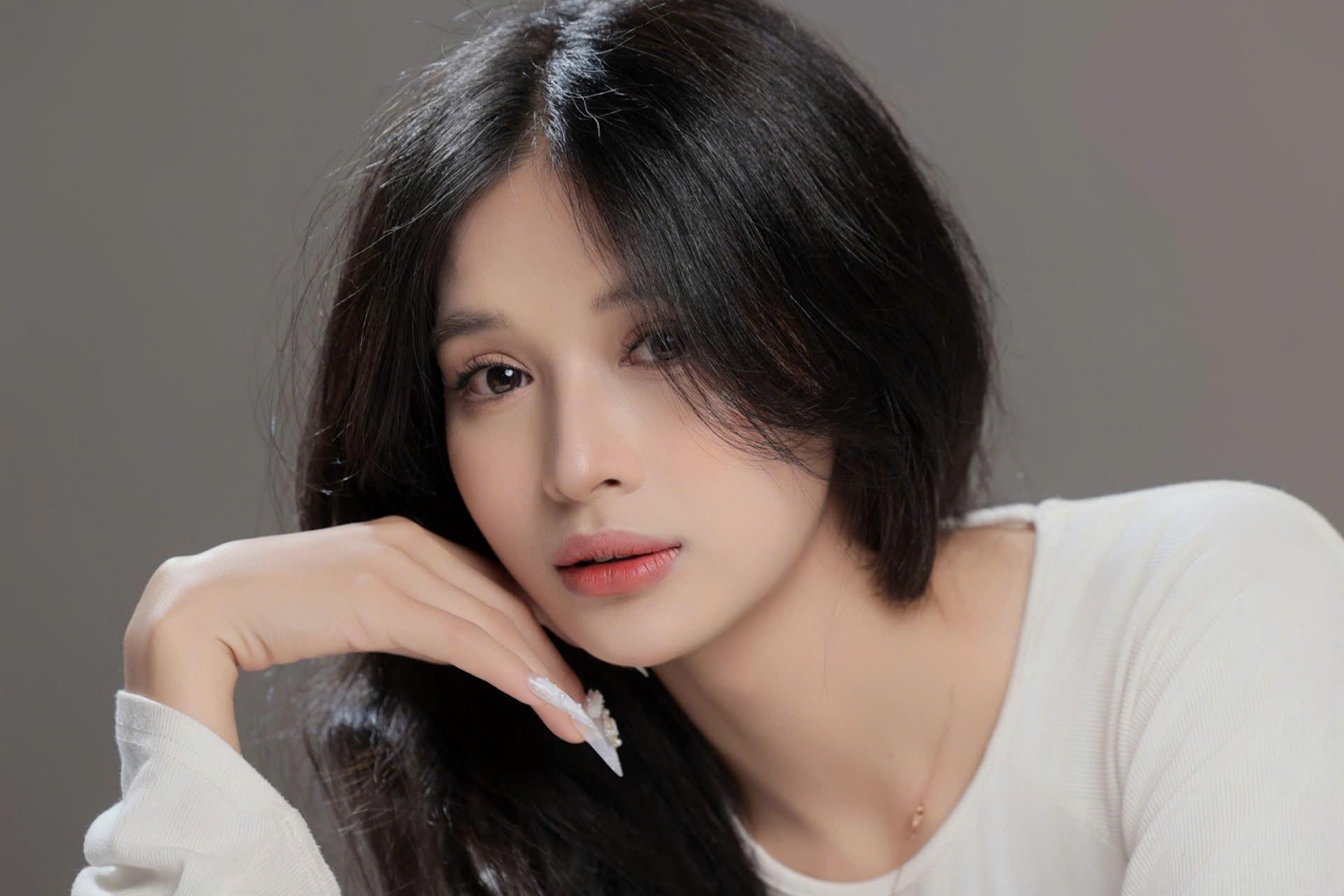 Cận cảnh nhan sắc nữ diễn viên Gen Z tốt nghiệp thủ khoa, 4 năm nhận học bổng của VTV- Ảnh 7. Cận cảnh nhan sắc nữ diễn viên Gen Z tốt nghiệp thủ khoa, 4 năm nhận học bổng của VTV- Ảnh 7.