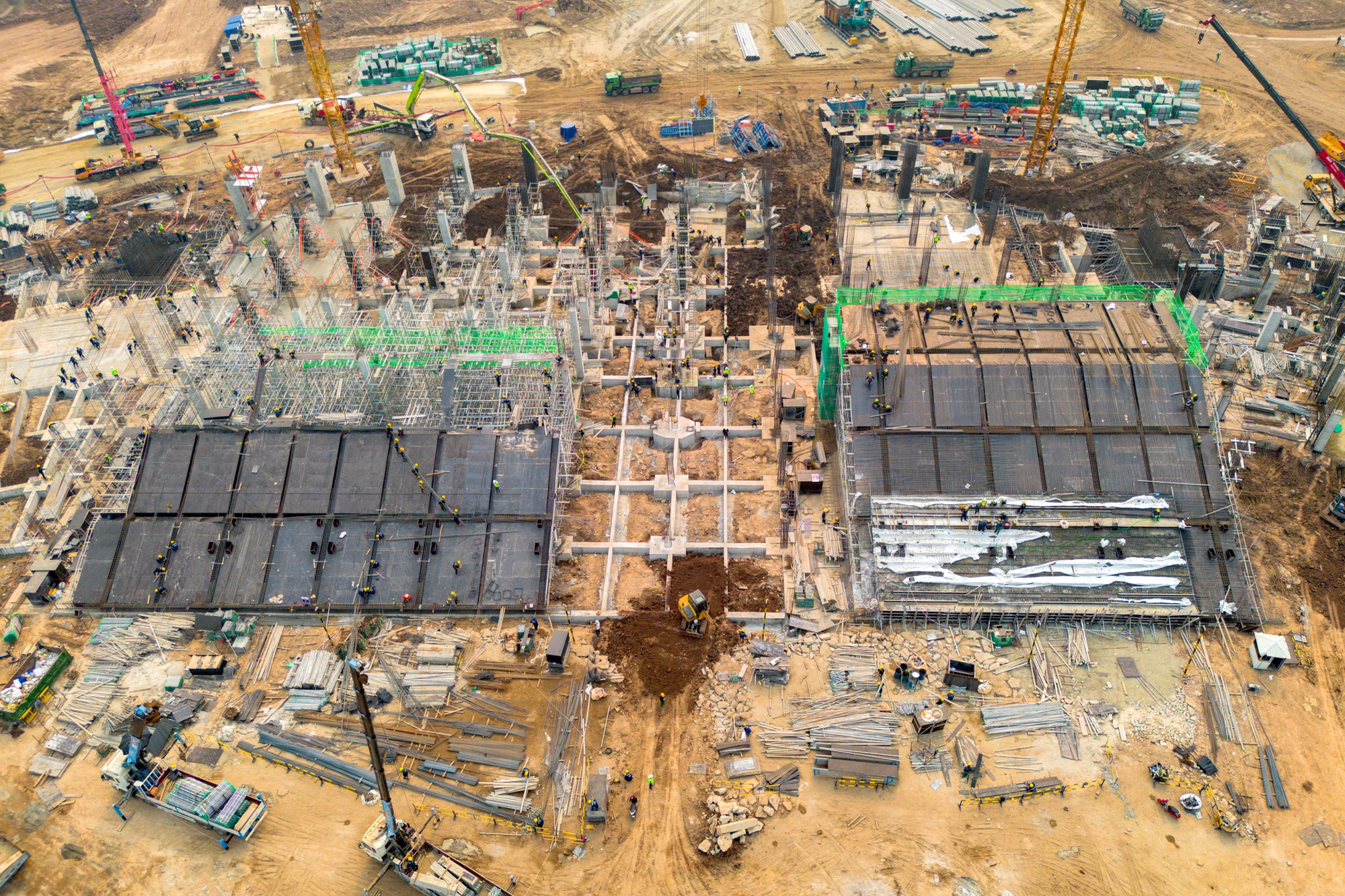 Đại c&ocirc;ng trường x&acirc;y s&acirc;n vận động lớn thứ hai Việt Nam: Lột x&aacute;c sau 2 th&aacute;ng, kh&aacute;n đ&agrave;i 60.000 chỗ dần lộ diện - Ảnh 5.