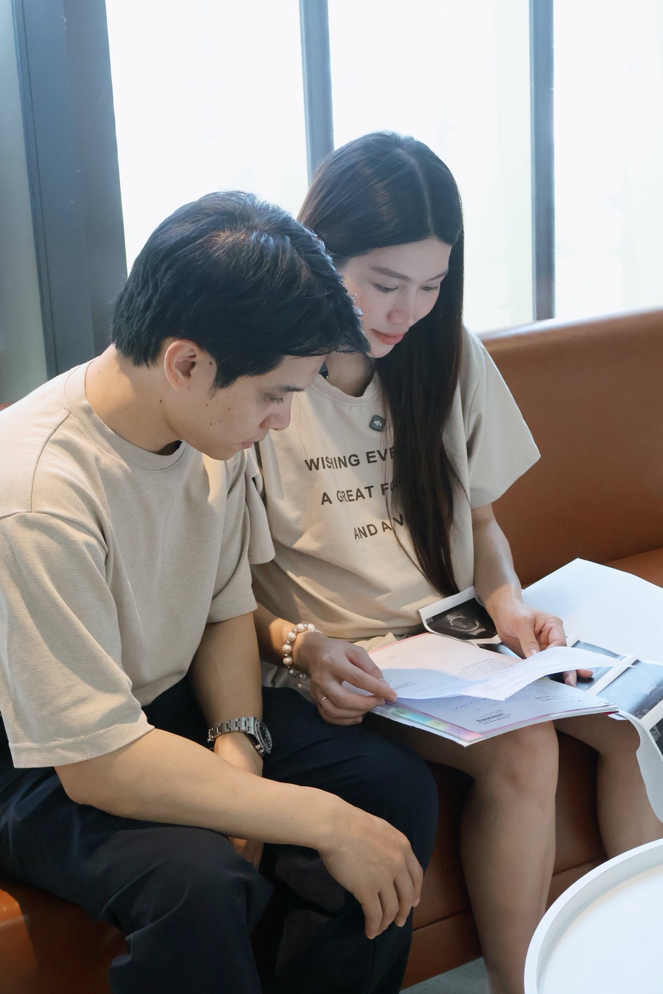 &Aacute; hậu Chế Nguyễn Quỳnh Ch&acirc;u vừa sinh con 3 ng&agrave;y đ&atilde; đi sự kiện?- Ảnh 4.