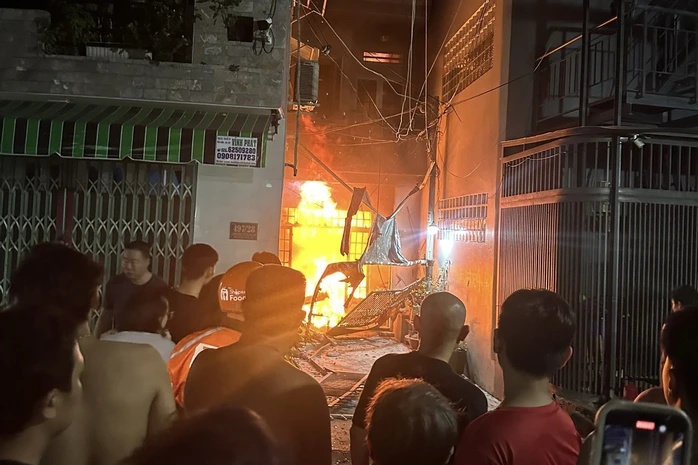 Cháy nhà trọ ở TP.HCM, 7 người thương vong- Ảnh 1. Cháy nhà trọ ở TP.HCM, 7 người thương vong- Ảnh 1.