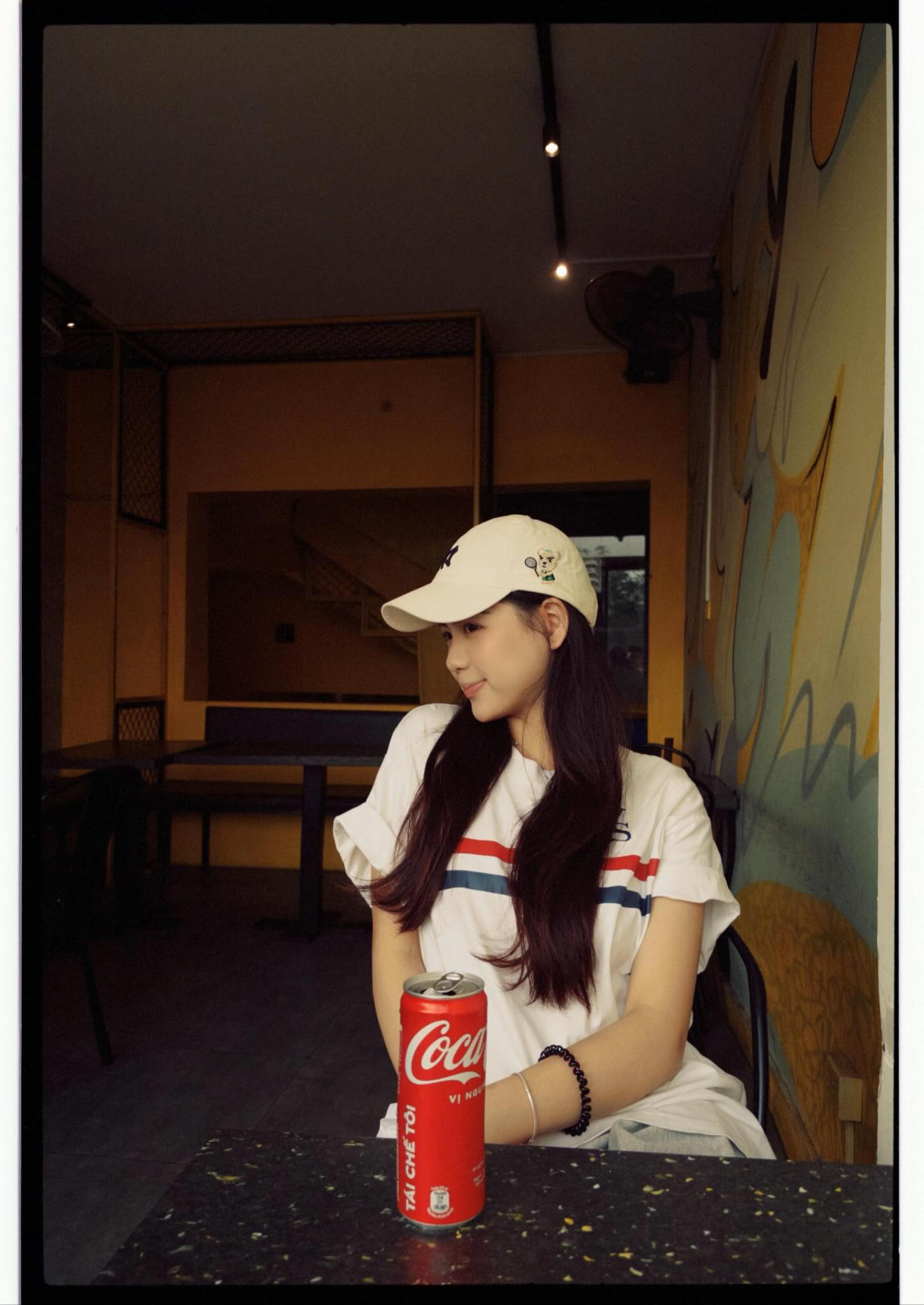 Lộ diện nhan sắc của c&ocirc; g&aacute;i cả mạng x&atilde; hội t&igrave;m kiếm - Ảnh 15.