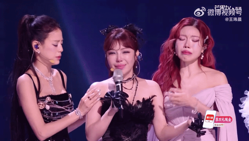 T&igrave;nh trạng sức khỏe đ&aacute;ng lo của Trang Ph&aacute;p tại show Trung Quốc: Stress nặng, đột ngột bị rối loạn nhịp tim phải đi viện ngay giữa đ&ecirc;m- Ảnh 3.