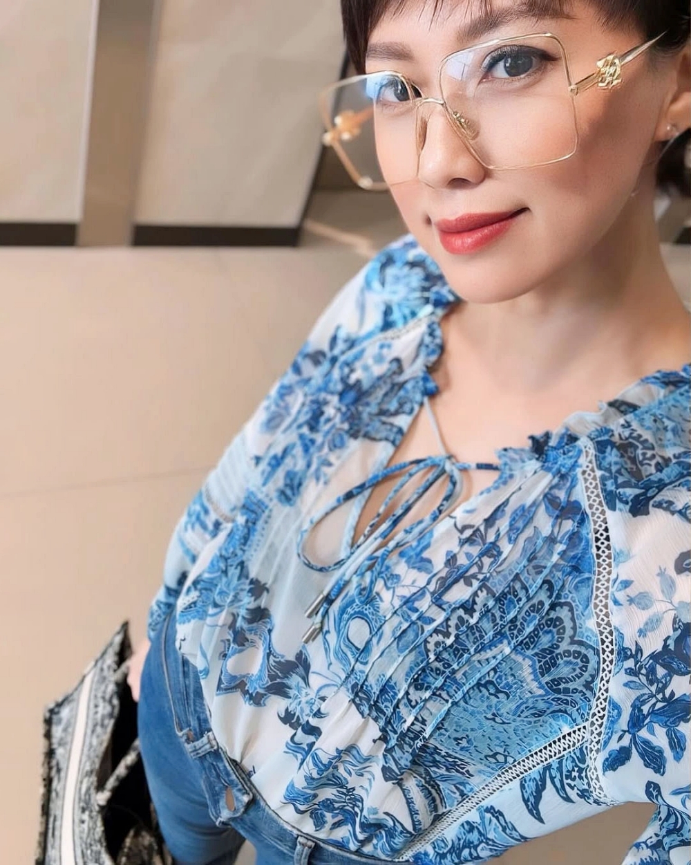 Mẹ vợ Đo&agrave;n Văn Hậu: Ở tuổi 49 vẫn khiến hội g&aacute;i trẻ xin v&iacute;a v&igrave; qu&aacute; đẹp v&agrave; sang- Ảnh 10.