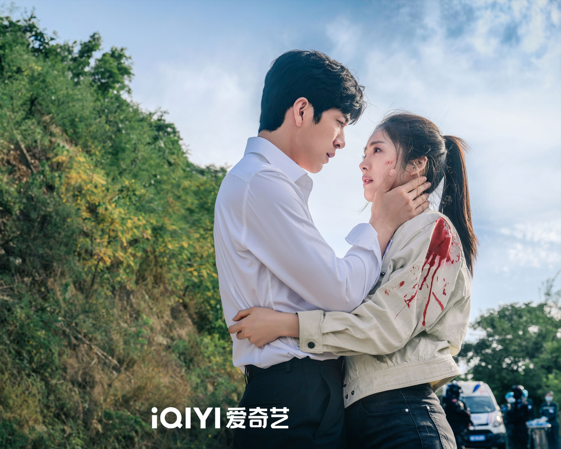 Xuất hiện cảnh h&ocirc;n đẹp nhất phim Trung Quốc: Cặp ch&iacute;nh đẹp như thơ nhưng netizen vẫn đi&ecirc;n tiết v&igrave; 1 l&yacute; do- Ảnh 2.