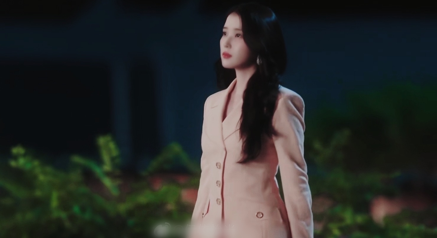 Tiểu thư t&agrave;i phiệt đẹp nhất H&agrave;n Quốc hiện tại: Người đẹp mặc g&igrave; cũng sang, 18 năm trẻ m&atilde;i kh&ocirc;ng gi&agrave;- Ảnh 14.