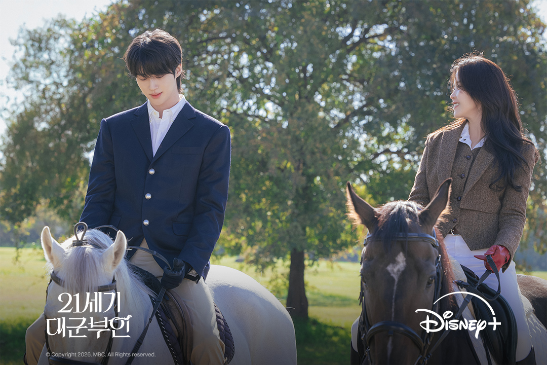 Tiểu thư t&agrave;i phiệt đẹp nhất H&agrave;n Quốc hiện tại: Người đẹp mặc g&igrave; cũng sang, 18 năm trẻ m&atilde;i kh&ocirc;ng gi&agrave;- Ảnh 10.