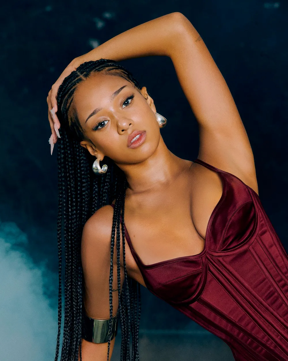 Nh&oacute;m nữ đ&agrave;n em của BTS tr&igrave;nh diễn phản cảm nhức mắt, c&ocirc;ng khai c&ocirc; lập 1 th&agrave;nh vi&ecirc;n tại Coachella?- Ảnh 3.