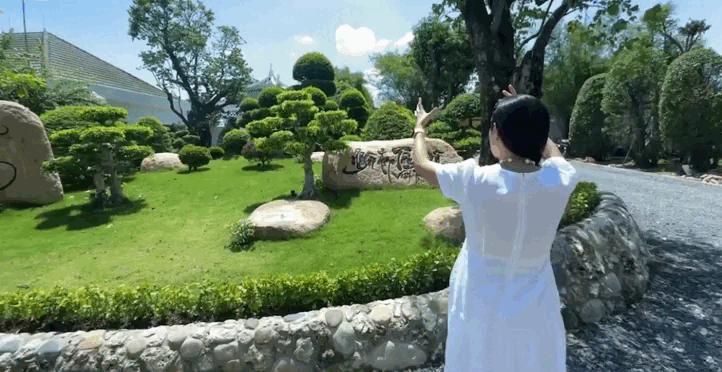 Nữ diễn vi&ecirc;n từng nhận c&aacute;t-x&ecirc; 30 c&acirc;y v&agrave;ng, tuổi 54 sống chill trong biệt thự 3.000m&sup2; ở B&igrave;nh Dương- Ảnh 5.