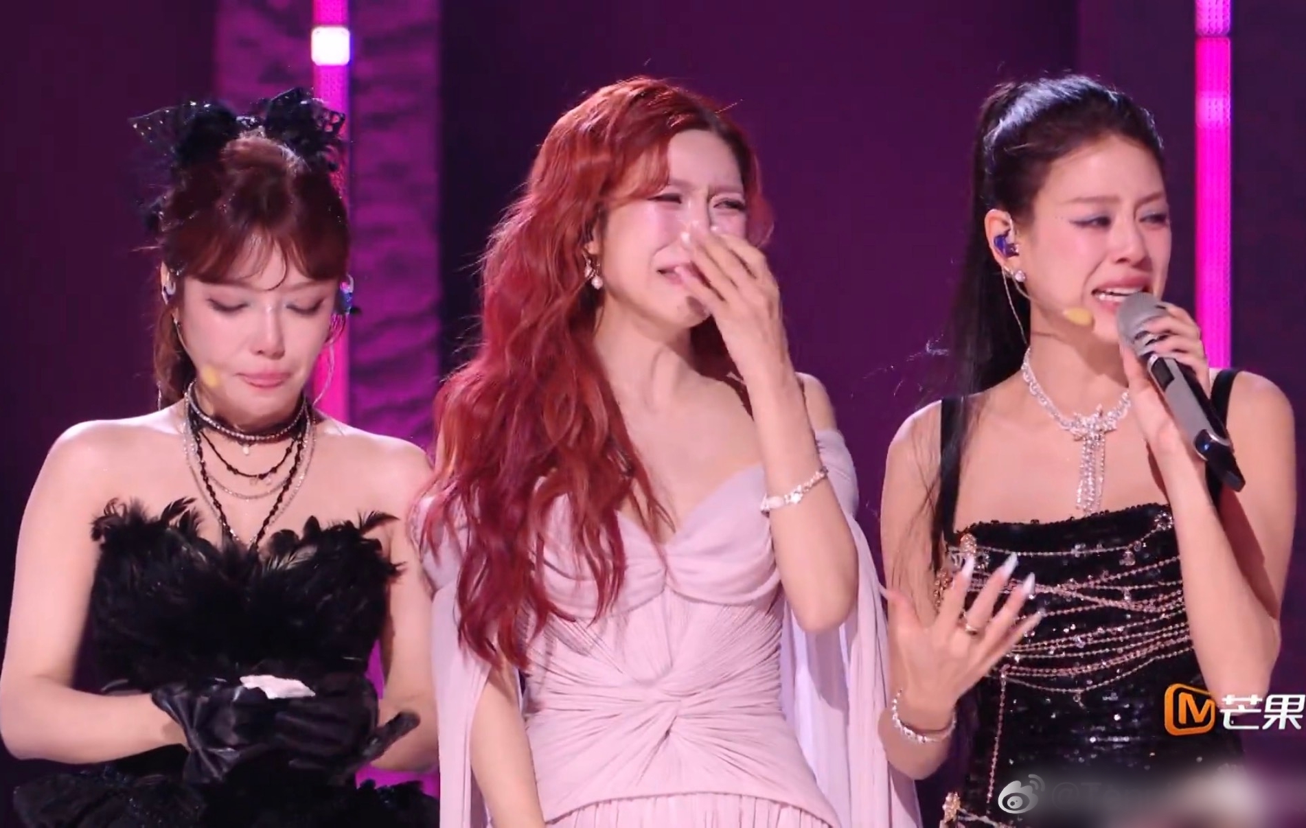 Người khiến Trang Ph&aacute;p chịu uất ức ở Tỷ Tỷ 2026: Nữ thần mặt mộc c&oacute; v&ograve;ng 1 đẹp nhất Cbiz, &iacute;ch kỷ xấu t&iacute;nh kh&ocirc;ng ai bằng- Ảnh 2.