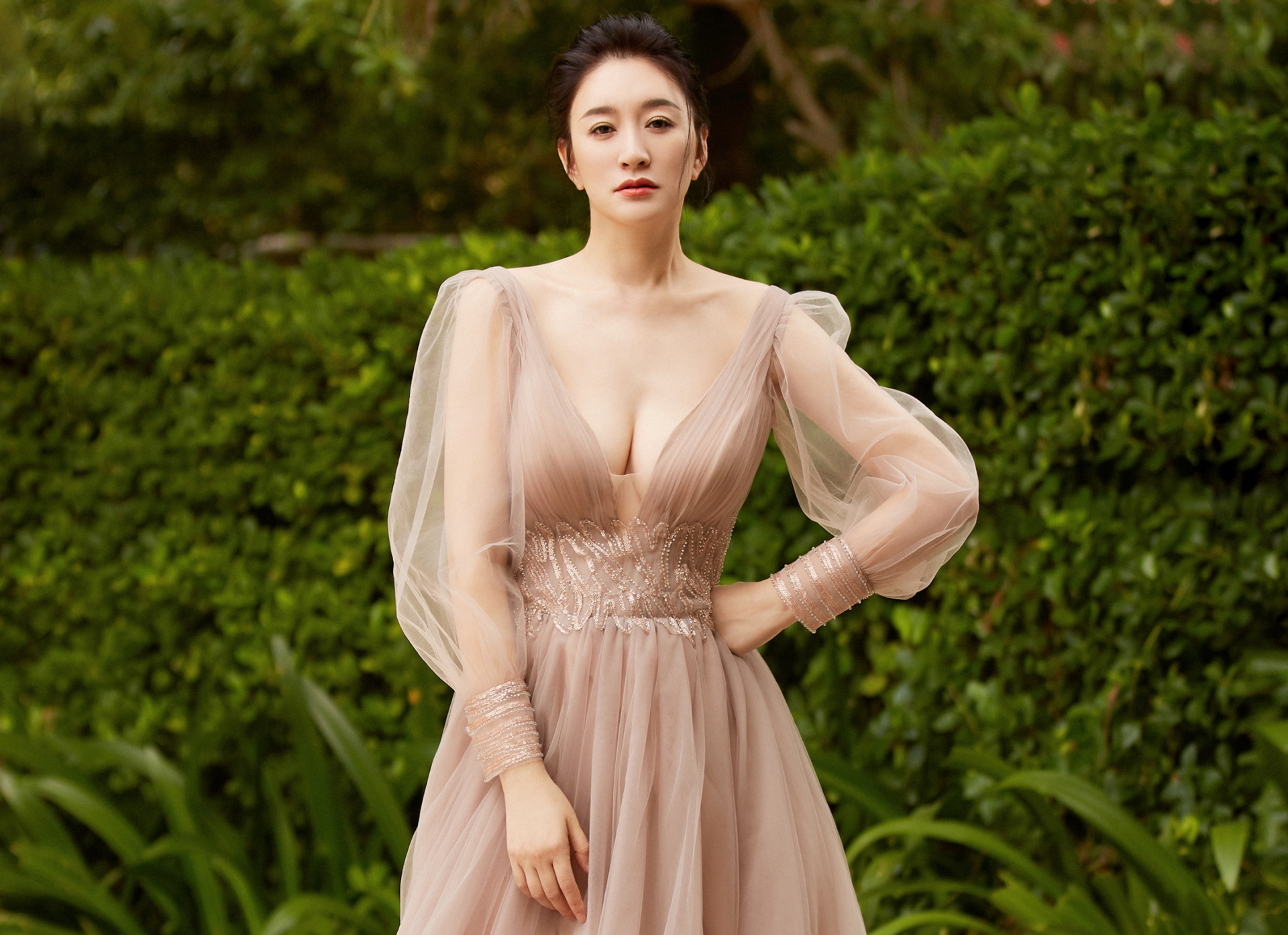 Người khiến Trang Ph&aacute;p chịu uất ức ở Tỷ Tỷ 2026: Nữ thần mặt mộc c&oacute; v&ograve;ng 1 đẹp nhất Cbiz, &iacute;ch kỷ xấu t&iacute;nh kh&ocirc;ng ai bằng- Ảnh 9.