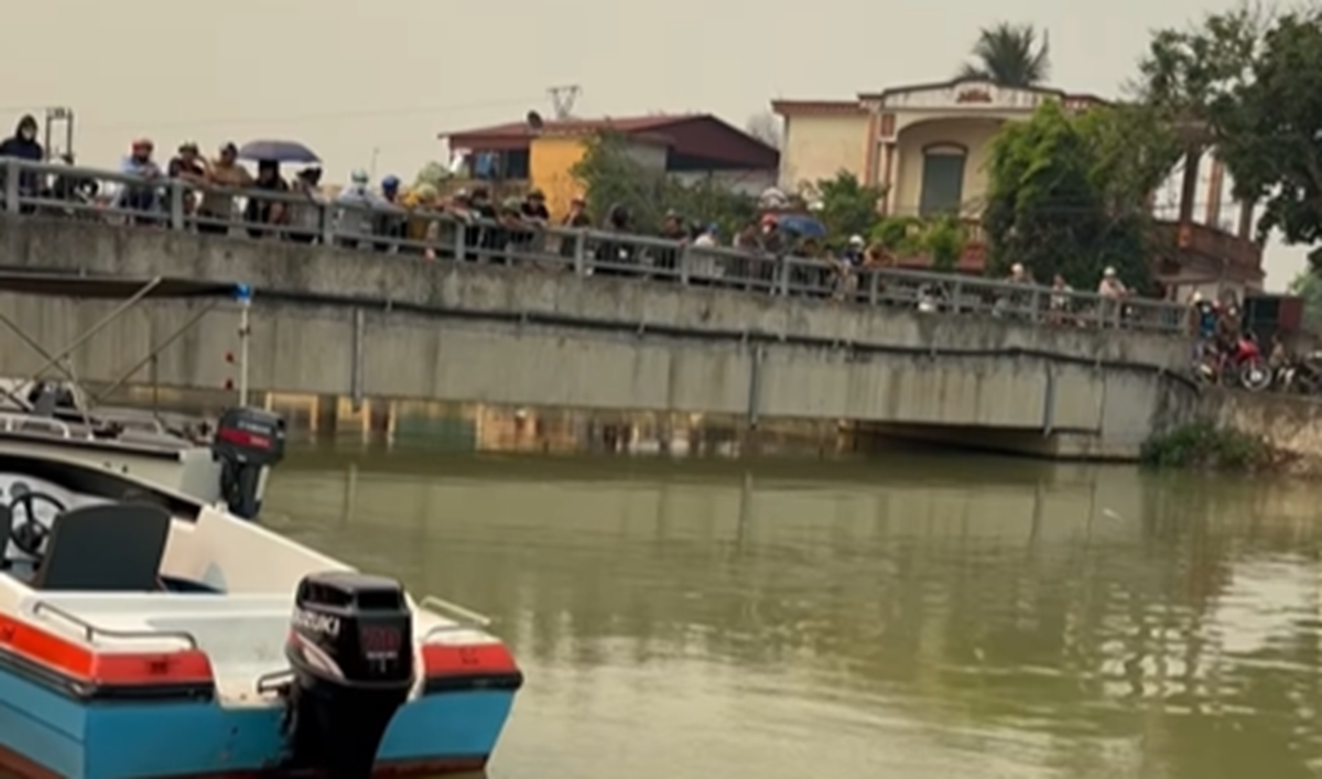 Trượt chân ngã xuống dòng nước chảy xiết, nam sinh lớp 10 mất tích - Ảnh 1.