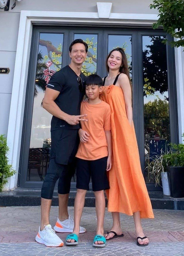 Subeo: Lớn l&ecirc;n giữa h&agrave;o quang nhưng chọn c&aacute;ch sống giản dị, anh cả cao lớn của 4 em nhỏ, "sợi d&acirc;y t&igrave;nh cảm" kết nối hai gia đ&igrave;nh- Ảnh 7.