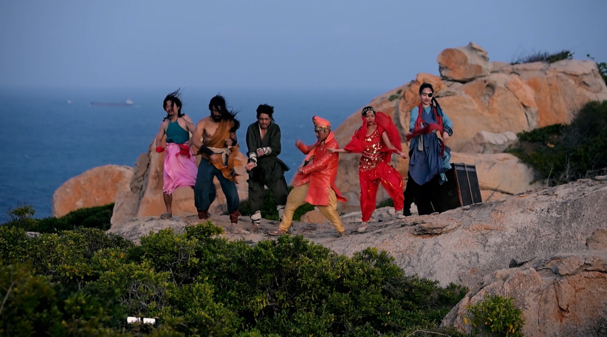 Ăn 1 tấn muối mới làm được phim Việt hài mặn thế này: Nhìn nam chính cười nắc nẻ, chỉ muốn xem ngay cho nóng- Ảnh 5. Ăn 1 tấn muối mới làm được phim Việt hài mặn thế này: Nhìn nam chính cười nắc nẻ, chỉ muốn xem ngay cho nóng- Ảnh 5.