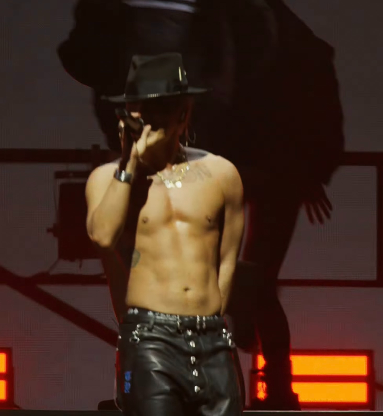 Đủ nắng hoa sẽ nở, đủ rồi Taeyang ơi!- Ảnh 4.