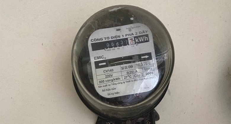 Bật điều h&ograve;a + quạt c&oacute; tốn điện hơn kh&ocirc;ng? EVN đưa ra đ&aacute;p &aacute;n - Ảnh 2.