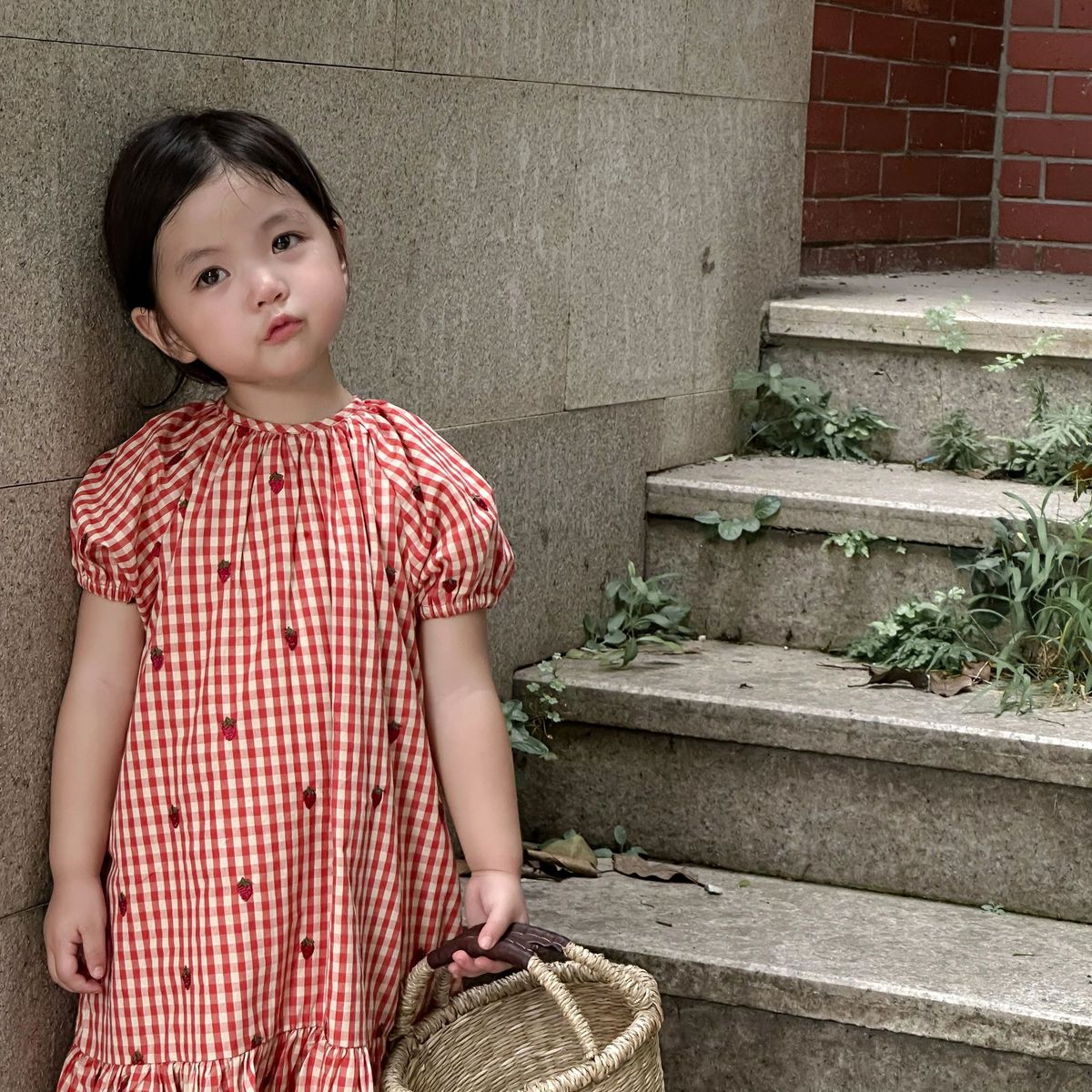 3 sự thật về đứa trẻ th&iacute;ch m&agrave;u đỏ - Ảnh 2.