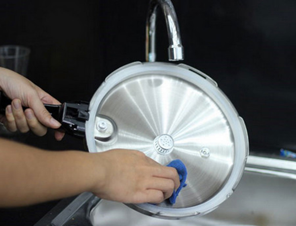 Cảnh b&aacute;o đặc biệt đến c&aacute;c gia đ&igrave;nh đang sử dụng nồi &aacute;p suất điện- Ảnh 2.