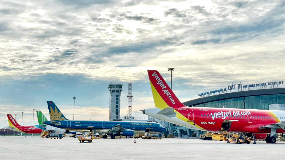 Tin rất vui: Kh&ocirc;ng phải Nội B&agrave;i, T&acirc;n Sơn Nhất, một s&acirc;n bay vừa được chứng nhận quốc tế, đang được mở rộng - Ảnh 2.