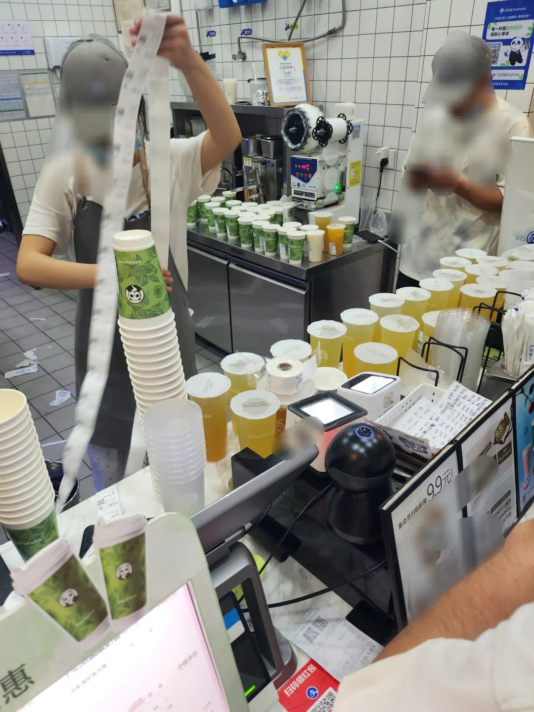 Cuộc chiến &ldquo;tr&agrave; sữa 0 đồng&rdquo;- Ảnh 3.