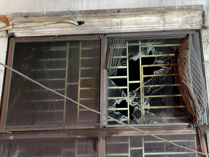 Ch&aacute;y nh&agrave; ở H&agrave; Nội, 5 người mắc kẹt- Ảnh 3.