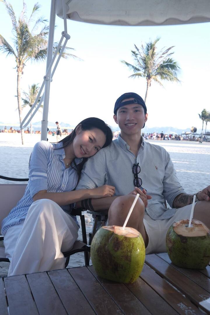 B&agrave; x&atilde; cầu thủ Đo&agrave;n Văn Hậu: Từng lọt top 10 Hoa hậu Việt Nam, học vấn nổi bật- Ảnh 5.