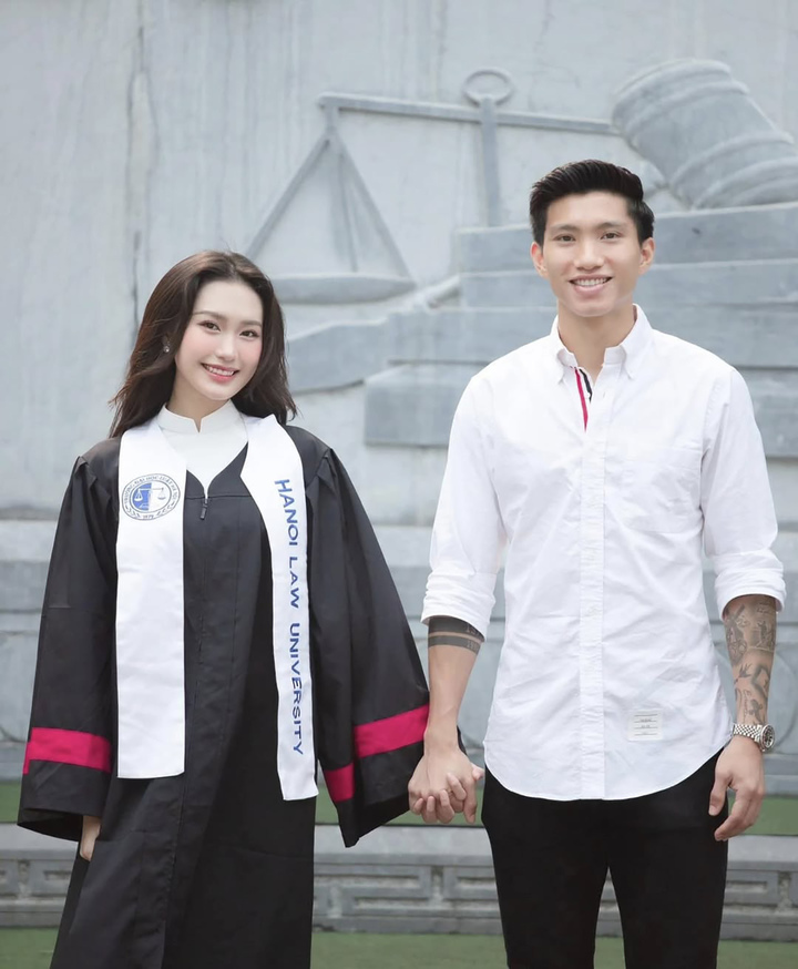 B&agrave; x&atilde; cầu thủ Đo&agrave;n Văn Hậu: Từng lọt top 10 Hoa hậu Việt Nam, học vấn nổi bật- Ảnh 3.