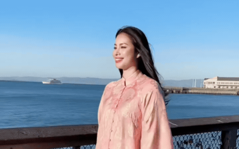 Đoạn clip 31 gi&acirc;y của Phạm Hương tại Mỹ chứng minh 1 điều chưa mỹ nh&acirc;n Việt n&agrave;o vượt qua!- Ảnh 1.