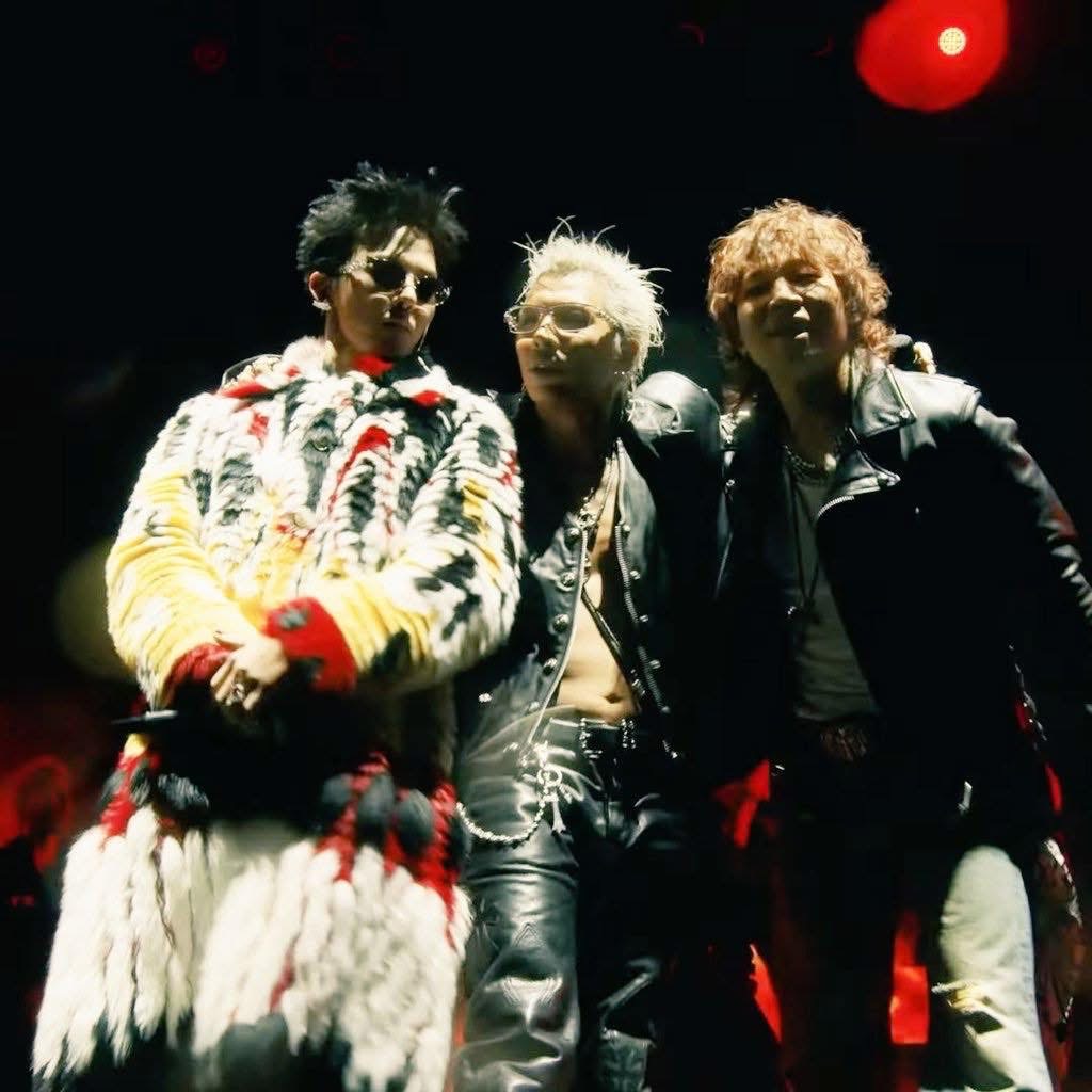 G-Dragon đem 3000 vi&ecirc;n kim cương l&ecirc;n s&acirc;n khấu Coachella nhưng kh&ocirc;ng s&aacute;ng bằng khoảnh khắc c&ugrave;ng Taeyang l&agrave;m 1 chuyện- Ảnh 1.