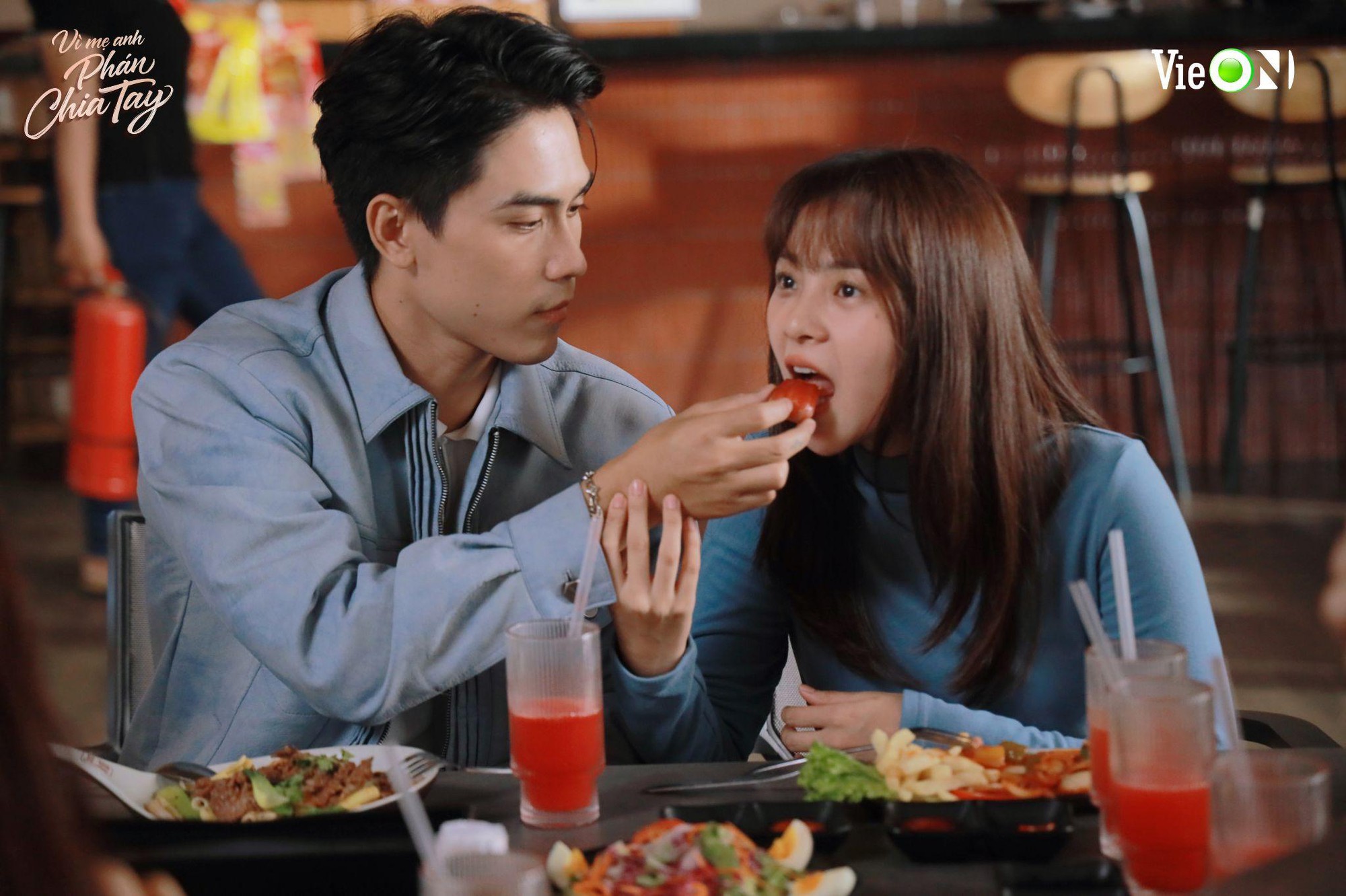 Chemistry bùng nổ, cặp đôi Vì Mẹ Anh Phán Chia Tay thừa nhận rung động với bạn diễn - Ảnh 4. Chemistry bùng nổ, cặp đôi Vì Mẹ Anh Phán Chia Tay thừa nhận rung động với bạn diễn - Ảnh 4.