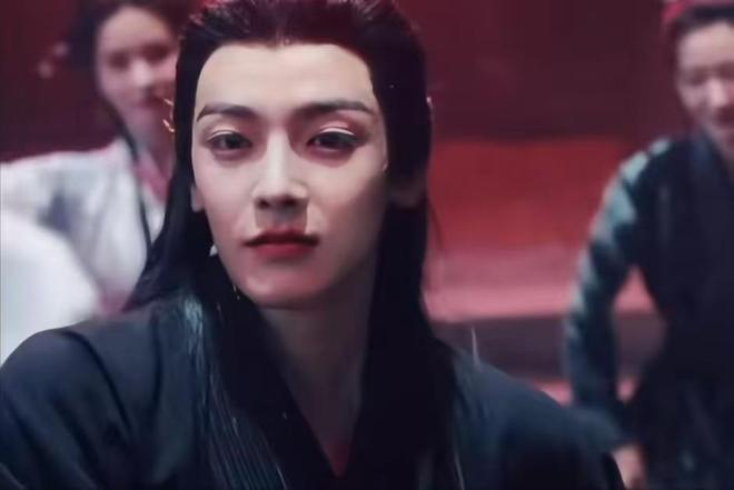 4 sao nam cổ trang xấu nhất Trung Quốc: Vương Hạc Đệ may qu&aacute; b&eacute;t bảng, hạng 1 l&ograve;e loẹt đến cay mắt- Ảnh 8.