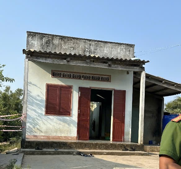 Vụ ph&aacute;t hiện nhiều thi thể trong căn nh&agrave; cấp 4: Nghi do b&agrave; ngoại tự s&aacute;t, h&eacute; lộ h&agrave;nh động trước đ&oacute; 2 ng&agrave;y- Ảnh 1.
